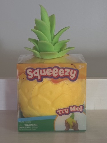 Squeeezy squishy pineapple - squeeezy,